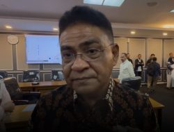 PDIP Curigai Prabowo, Lima Bulan Tiga Kali ke Prancis, Shalat Idul Adha Bukanlah Argumen