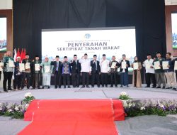Ribuan Sertipikat Diserahkan dalam Conference Pesantren Internasional