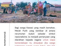 Menyedihkan , Warga Kawasi Upacara HUT Kemerdekaan Direruntuhan Rumah yang Dibongkar